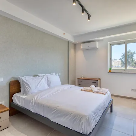 Διαμέρισμα Classic 1 Bedroom St Julians Sleeps 4 Σεντ Πόλς Μπέι
